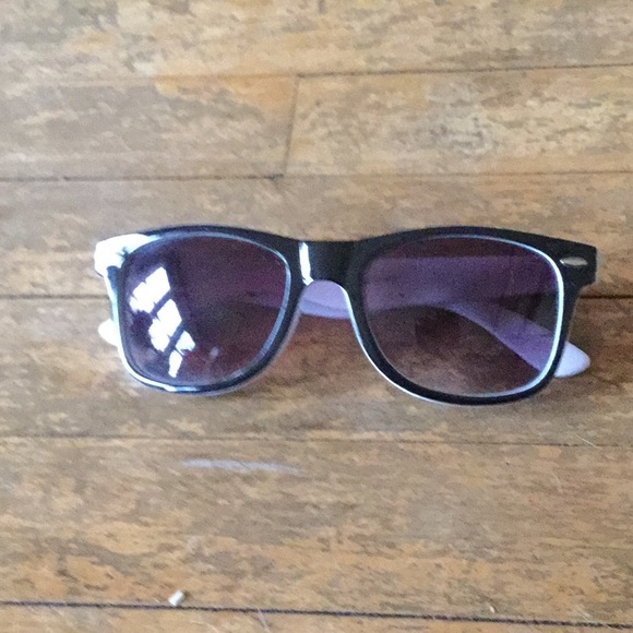 Saris sunglasses - Picture 5 of 8